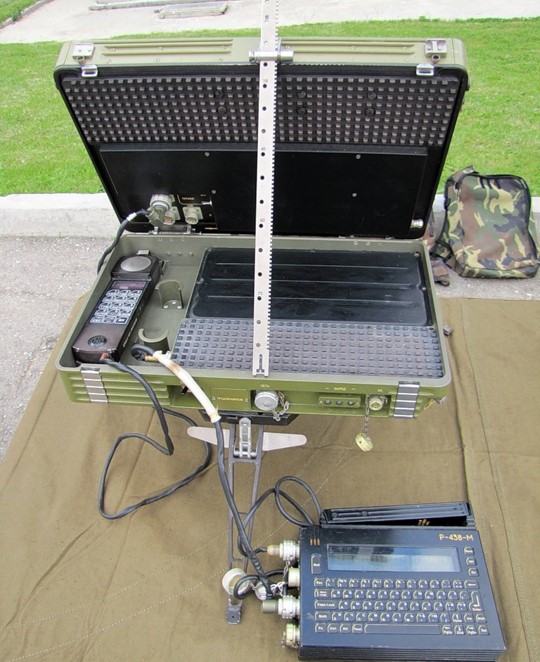 R-438 Barrier-T Radio (B)